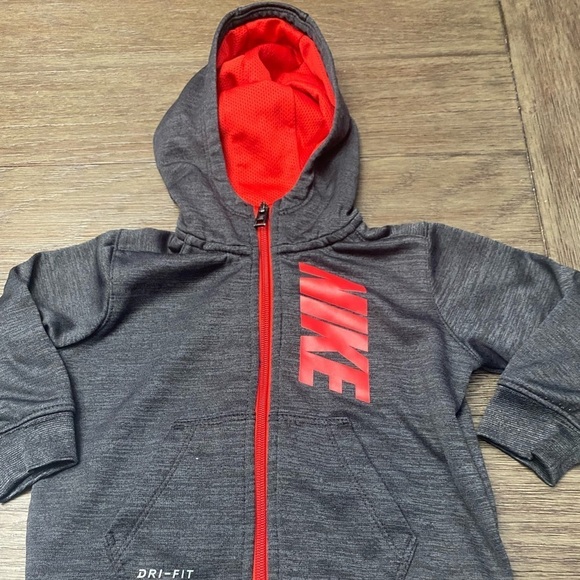 Nike baby zip up hoodie jacket size 12 months. Dark gray red logo - Picture 1 of 5